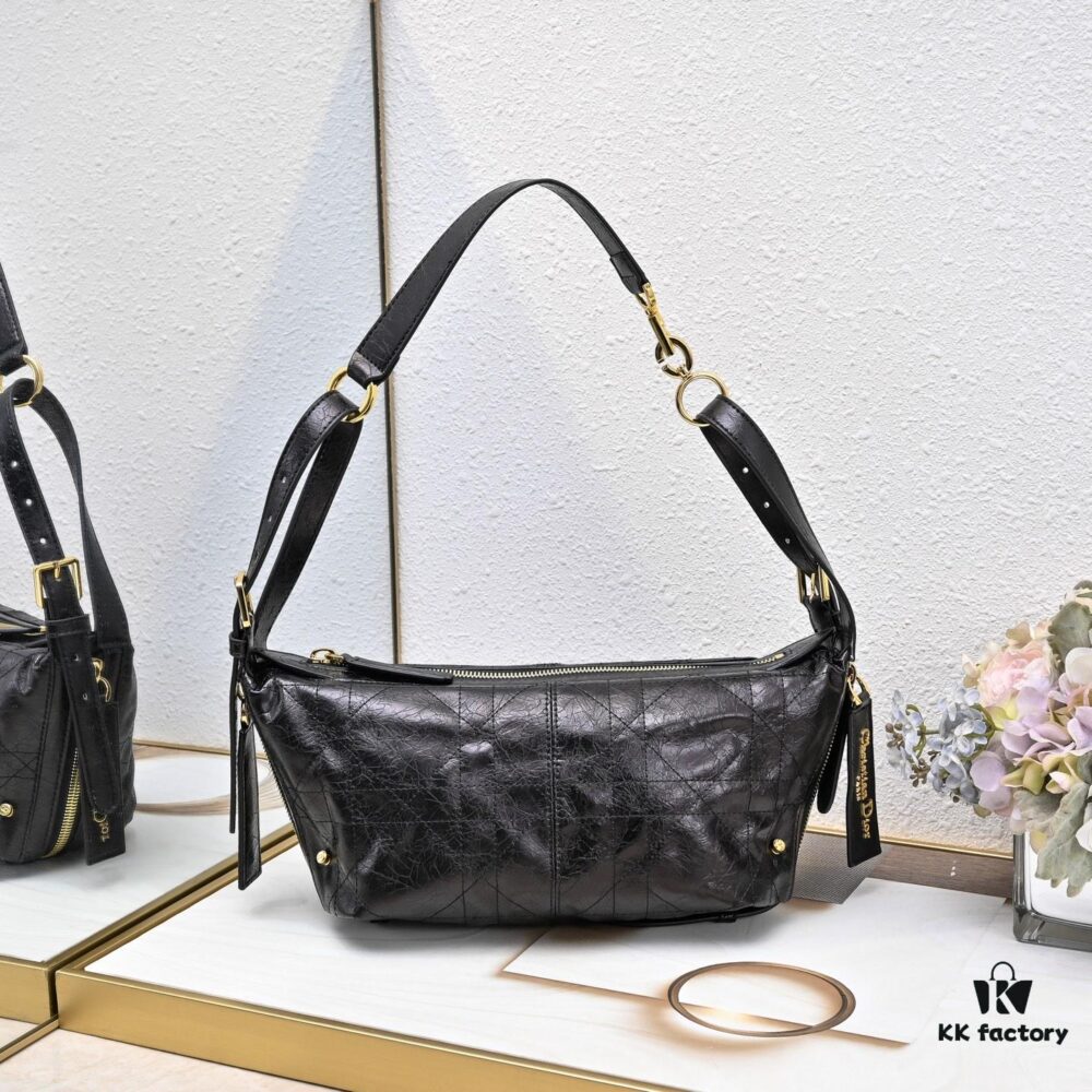 Small Size Upgraded Version Release🔥. This D-Journey handbag features a soft texture and reinterprets the dumpling bag silhouette with a modern design.