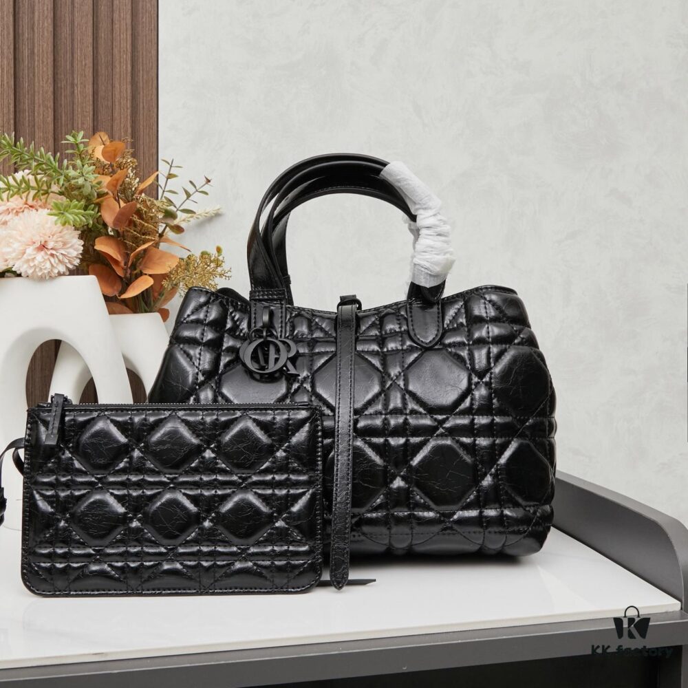 Medium-sized Oil-Waxed Calfskin Dior Toujours Bag