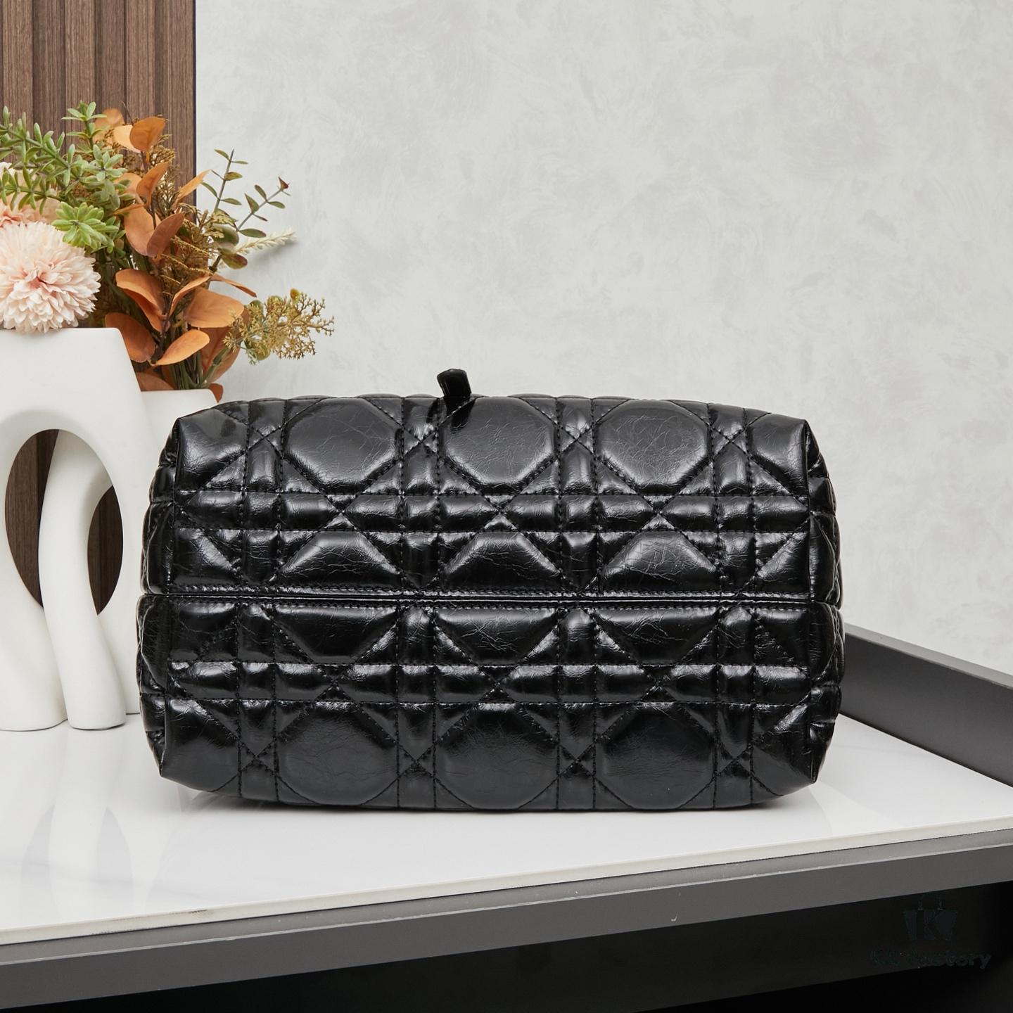 Medium-sized Oil-Waxed Calfskin Dior Toujours Bag