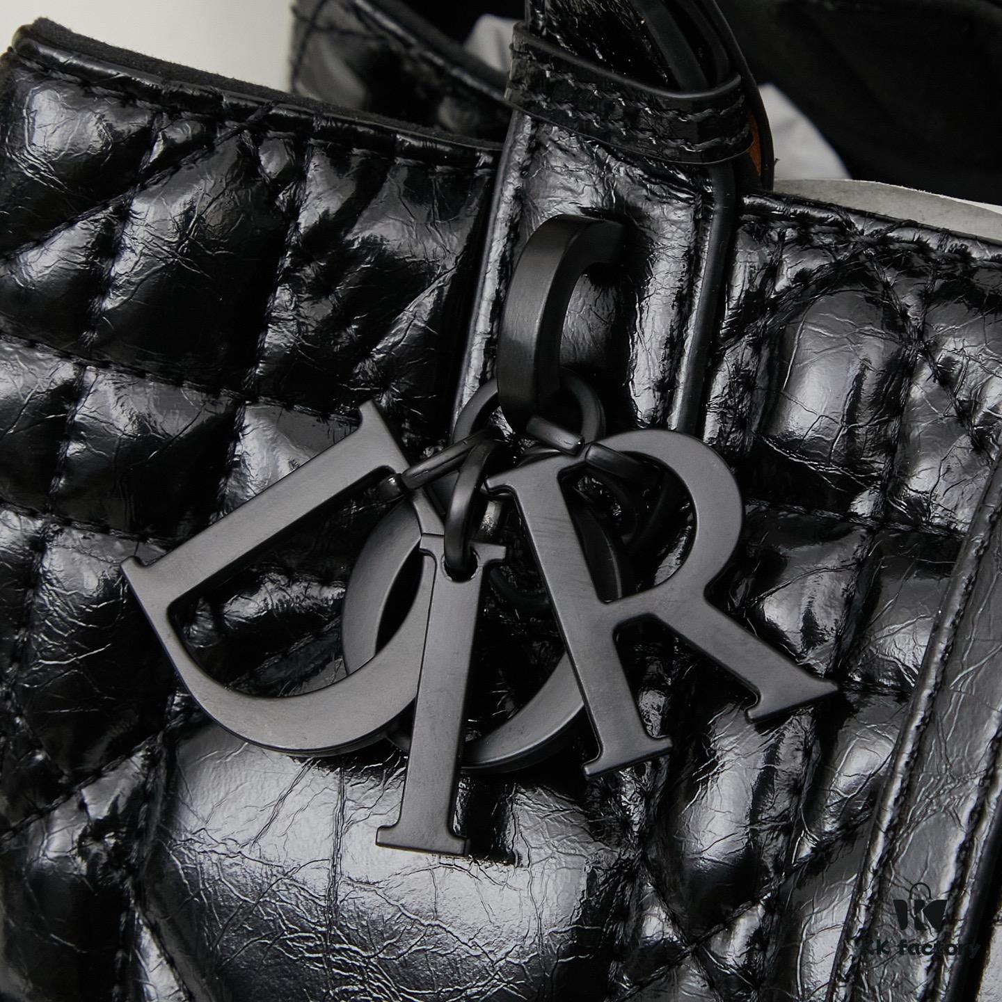 Medium-sized Oil-Waxed Calfskin Dior Toujours Bag