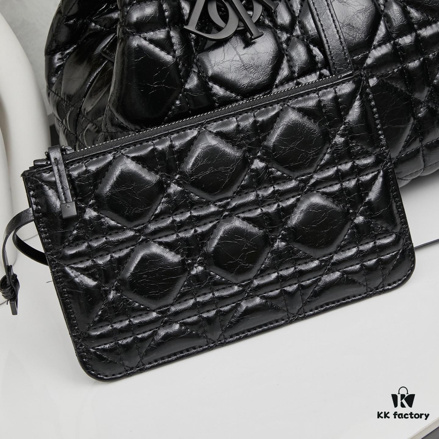 Medium-sized Oil-Waxed Calfskin Dior Toujours Bag