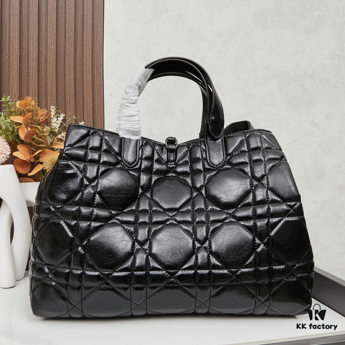 Large Oil-Waxed Calfskin Dior Toujours Bag