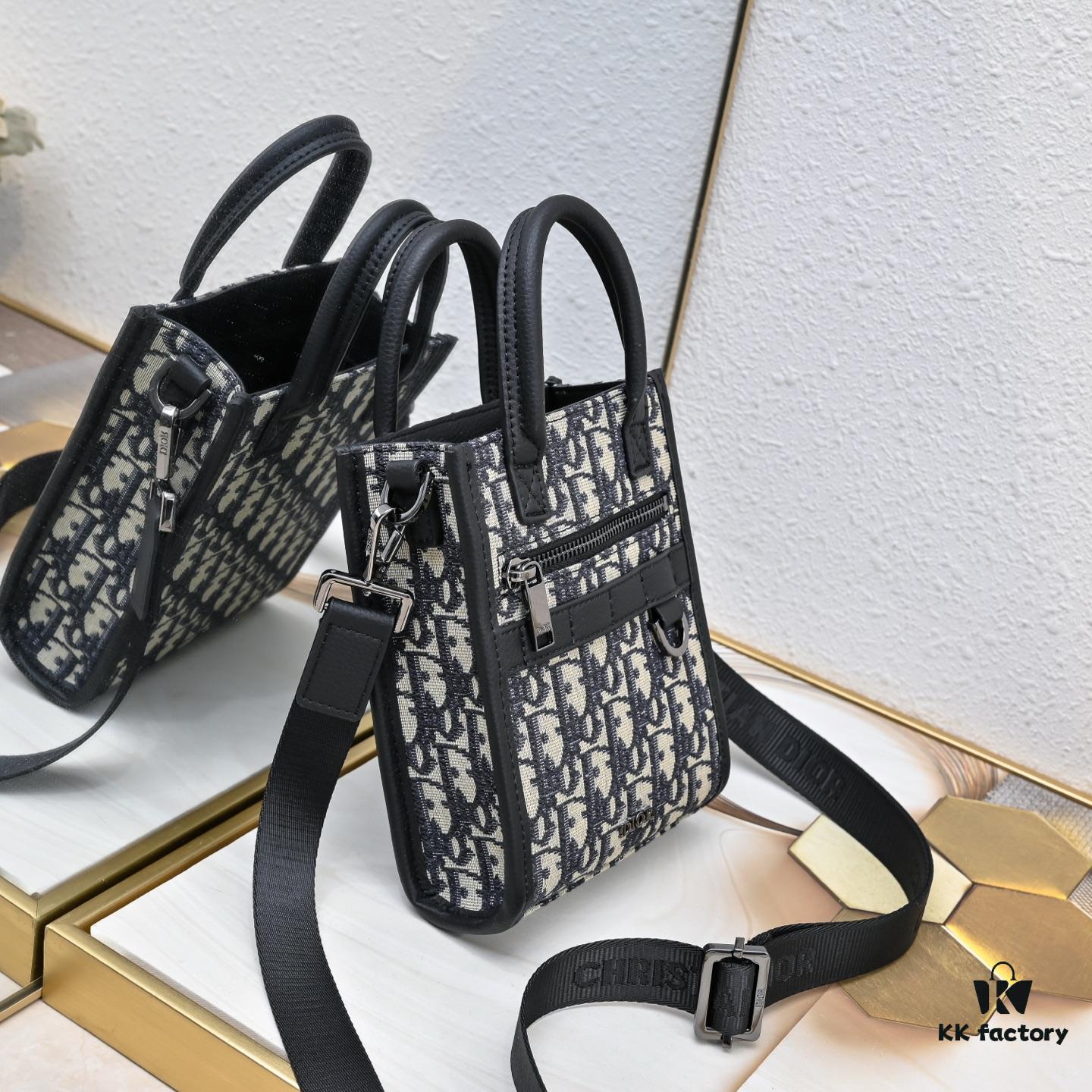 Dior Cd Diamond Canvas Wash Bag