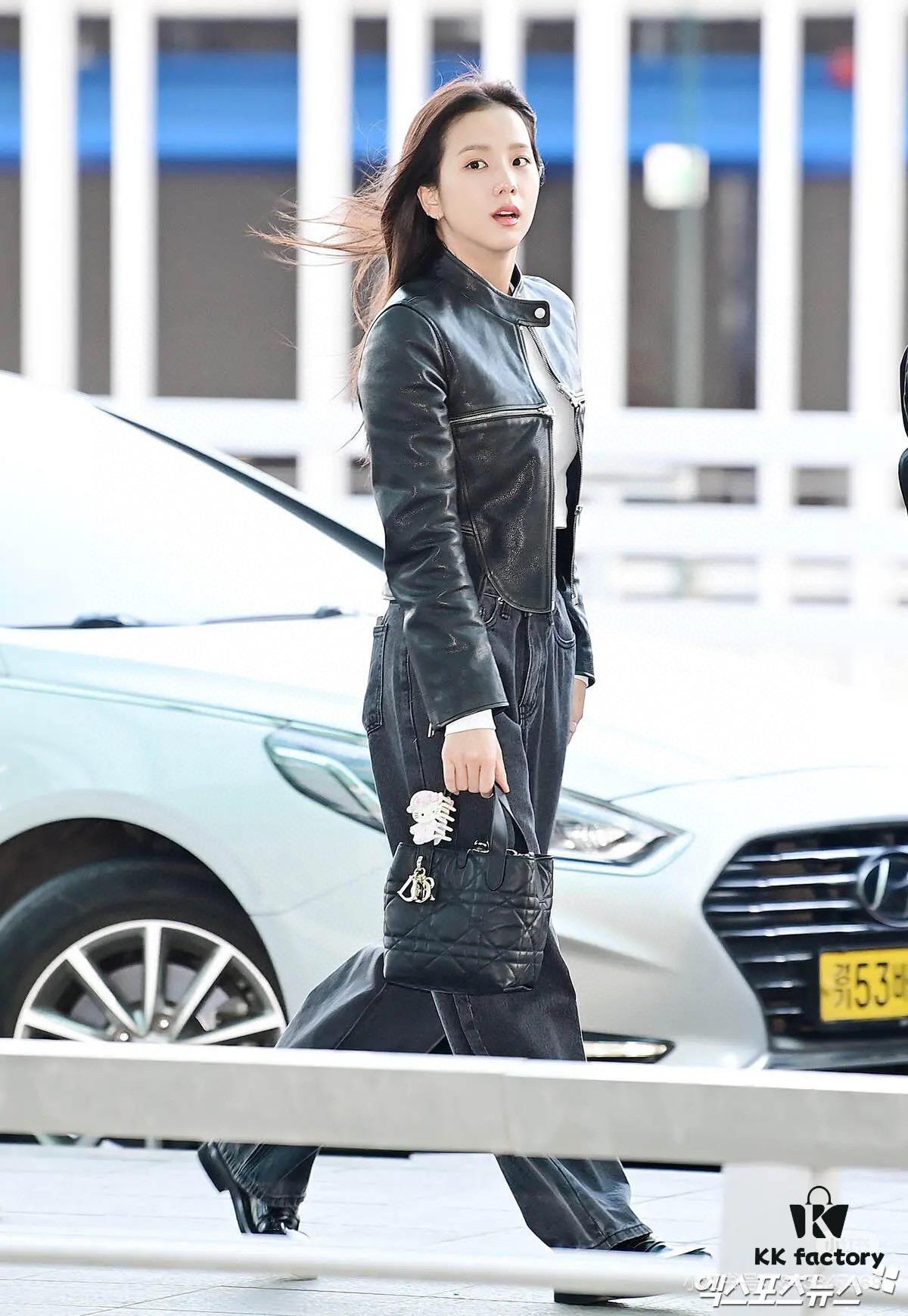 Dior Toujours Medium Vertical Handbag in Blush Beige Calfskin with Cannage Stitching