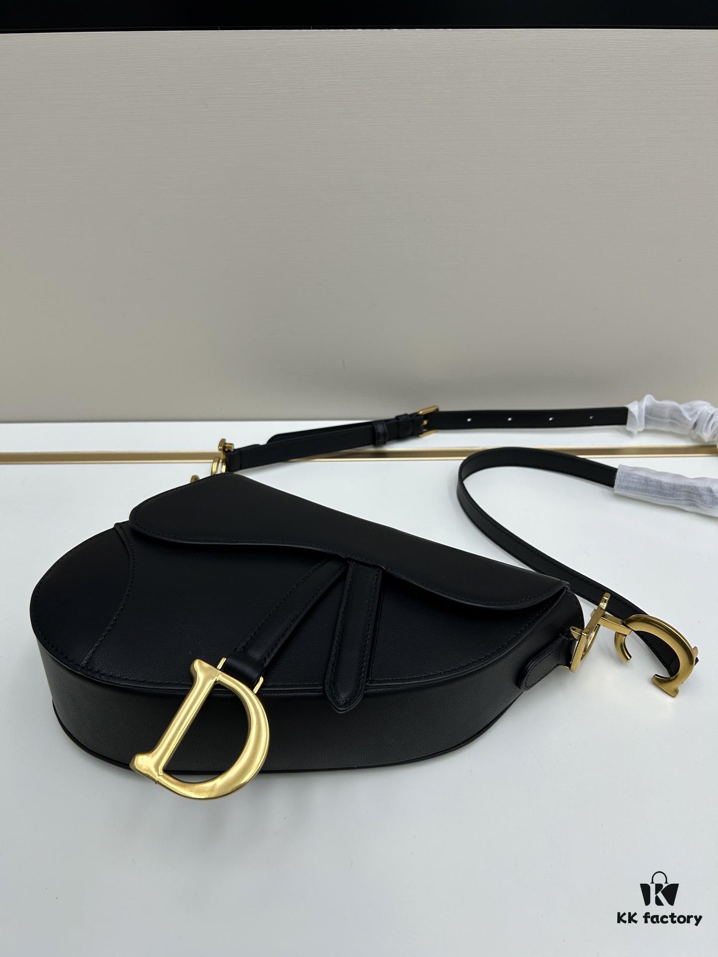 Box Included. Monogram. Thin Strap. Large Size. Matching Hardware. Comes with Box. 【♥️Dior Saddle Monogram Collection♥️ Highest Version Online】【Includes Boutique Original Strap 🎁】