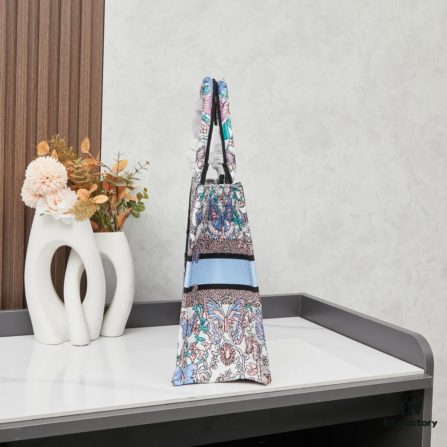 Original Order Embroidered Medium Di0r Book Tote