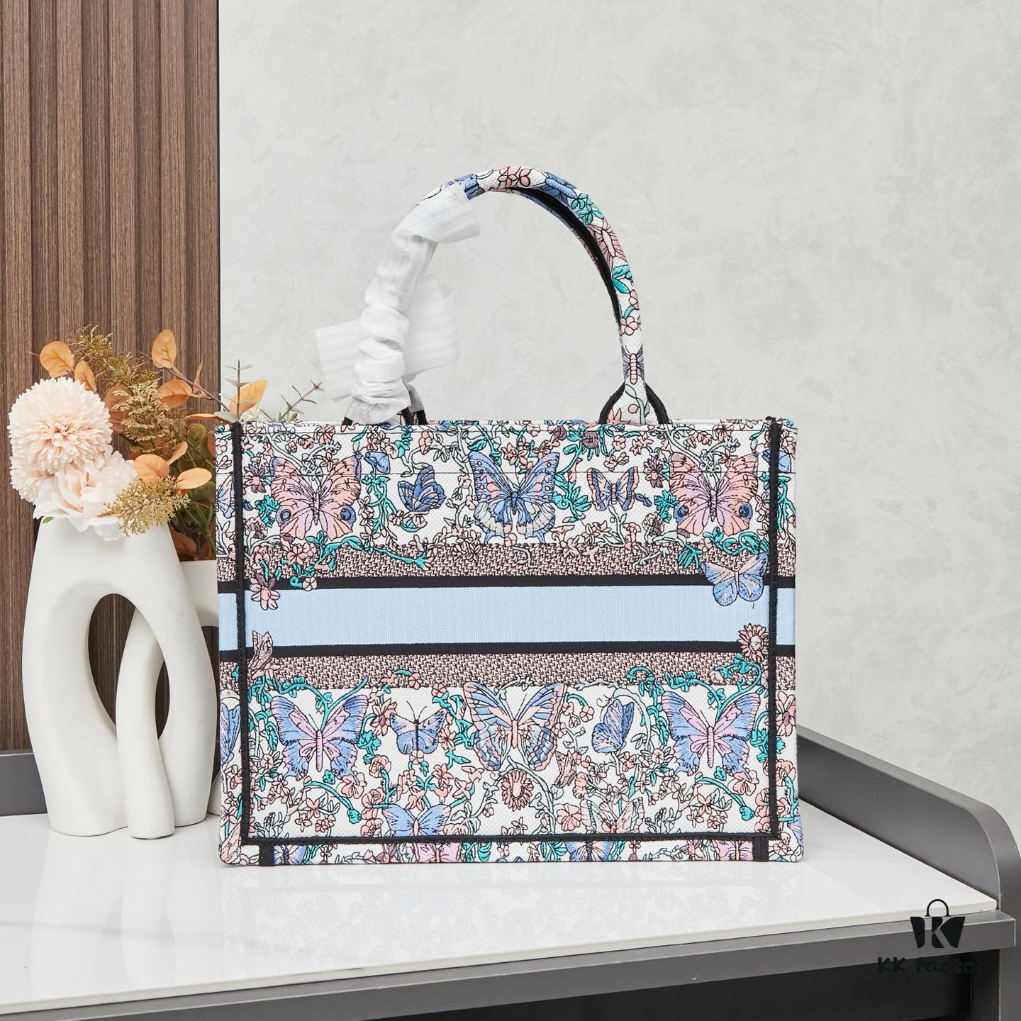 Original Order Embroidered Medium Di0r Book Tote