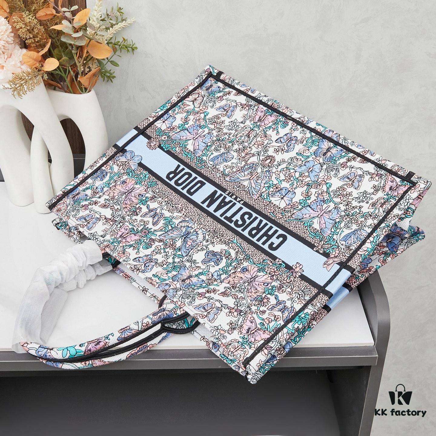 Embroidered Large [Dior Book Tote]