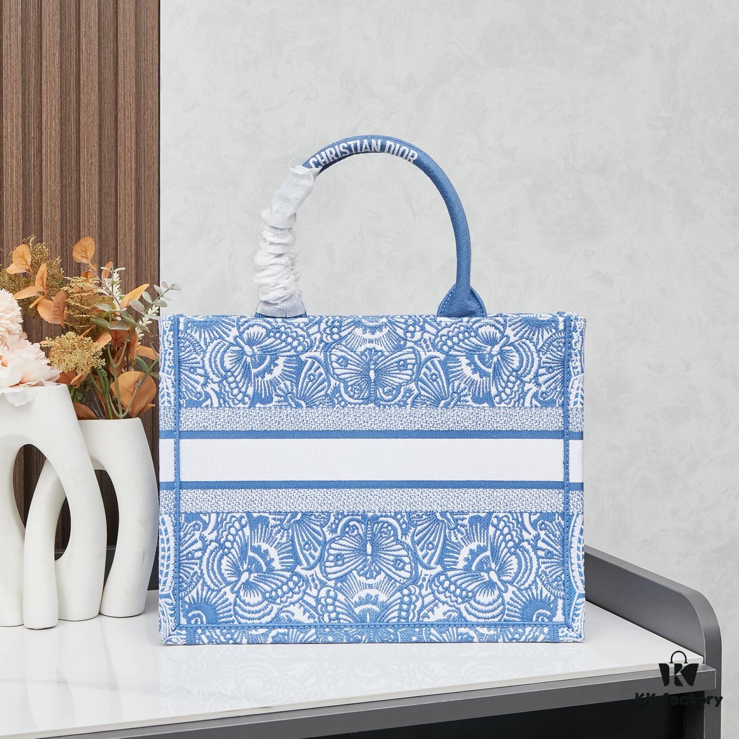 Original Order Embroidered Medium Di0r Book Tote