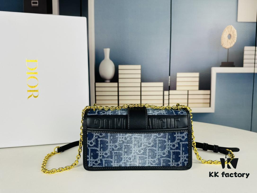 Small 30 Montaigne East-West Chain Bag in Denim Dior Oblique Jacquard