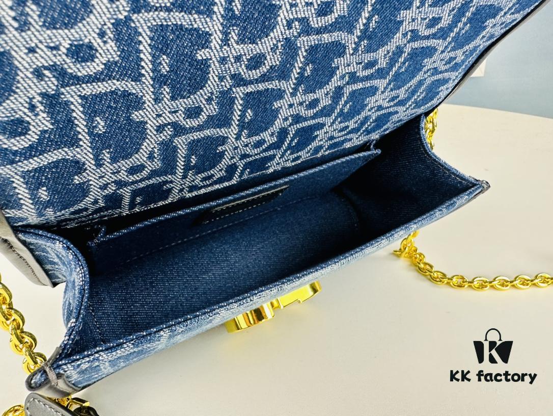 Small 30 Montaigne East-West Chain Bag in Denim Dior Oblique Jacquard