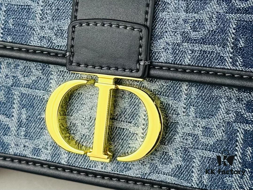 Small 30 Montaigne East-West Chain Bag in Denim Dior Oblique Jacquard