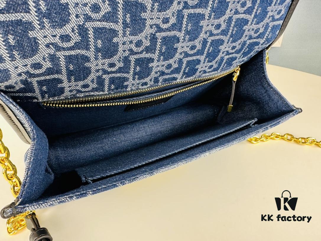 Large 30 Montaigne East-West Chain Bag in Denim Dior Oblique Jacquard