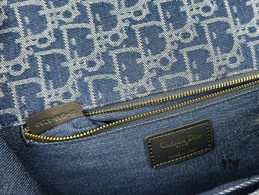 Large 30 Montaigne East-West Chain Bag in Denim Dior Oblique Jacquard