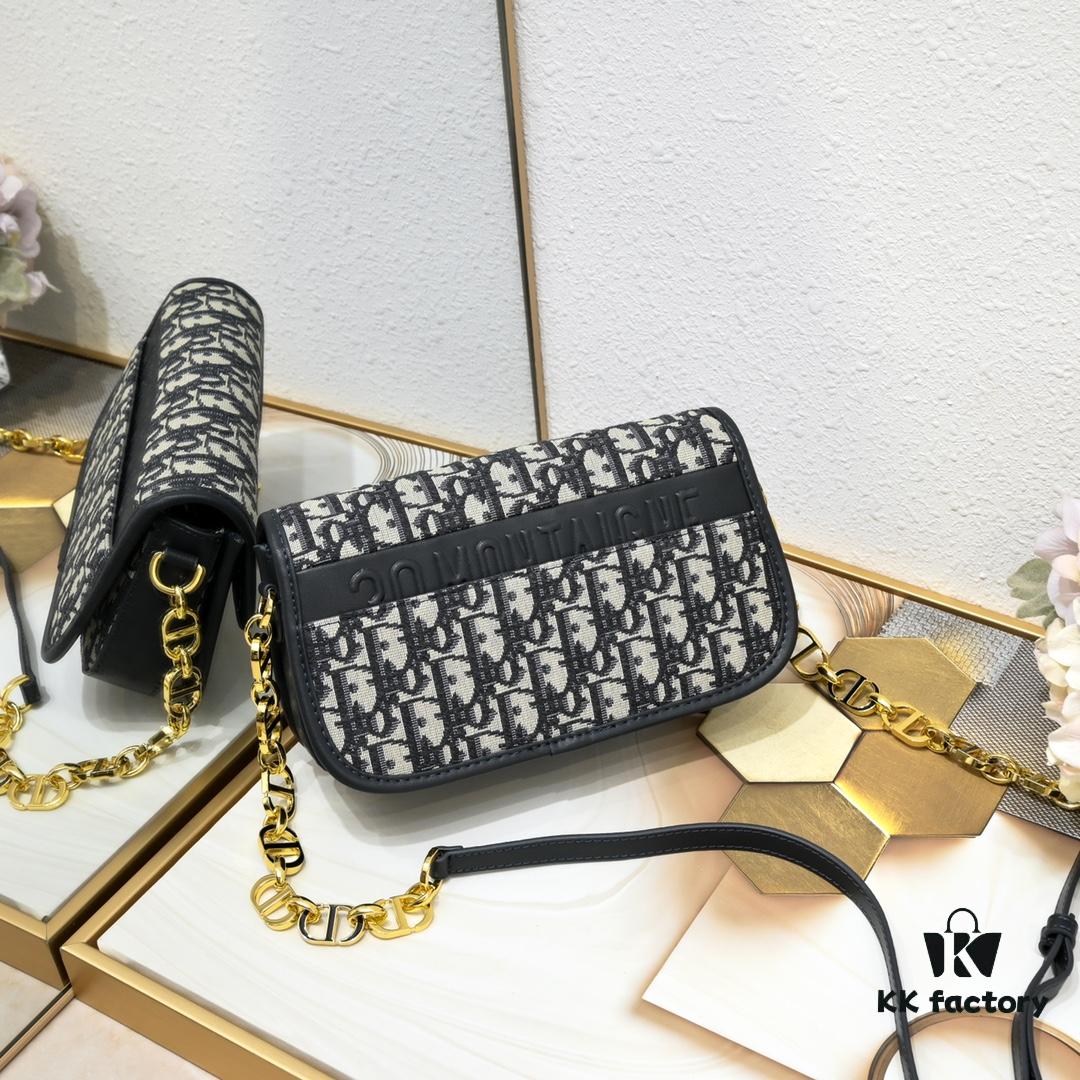 Upgraded Version with Box - Dior Bobby Bag, Retro Style Leather Texture, Sturdy Structure, Adjustable CD Enamel Chain