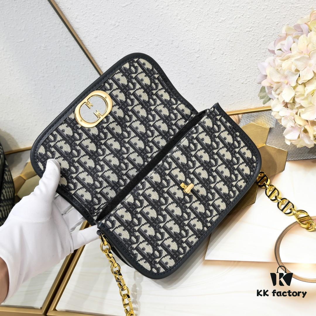 Upgraded Version with Box - Dior Bobby Bag, Retro Style Leather Texture, Sturdy Structure, Adjustable CD Enamel Chain