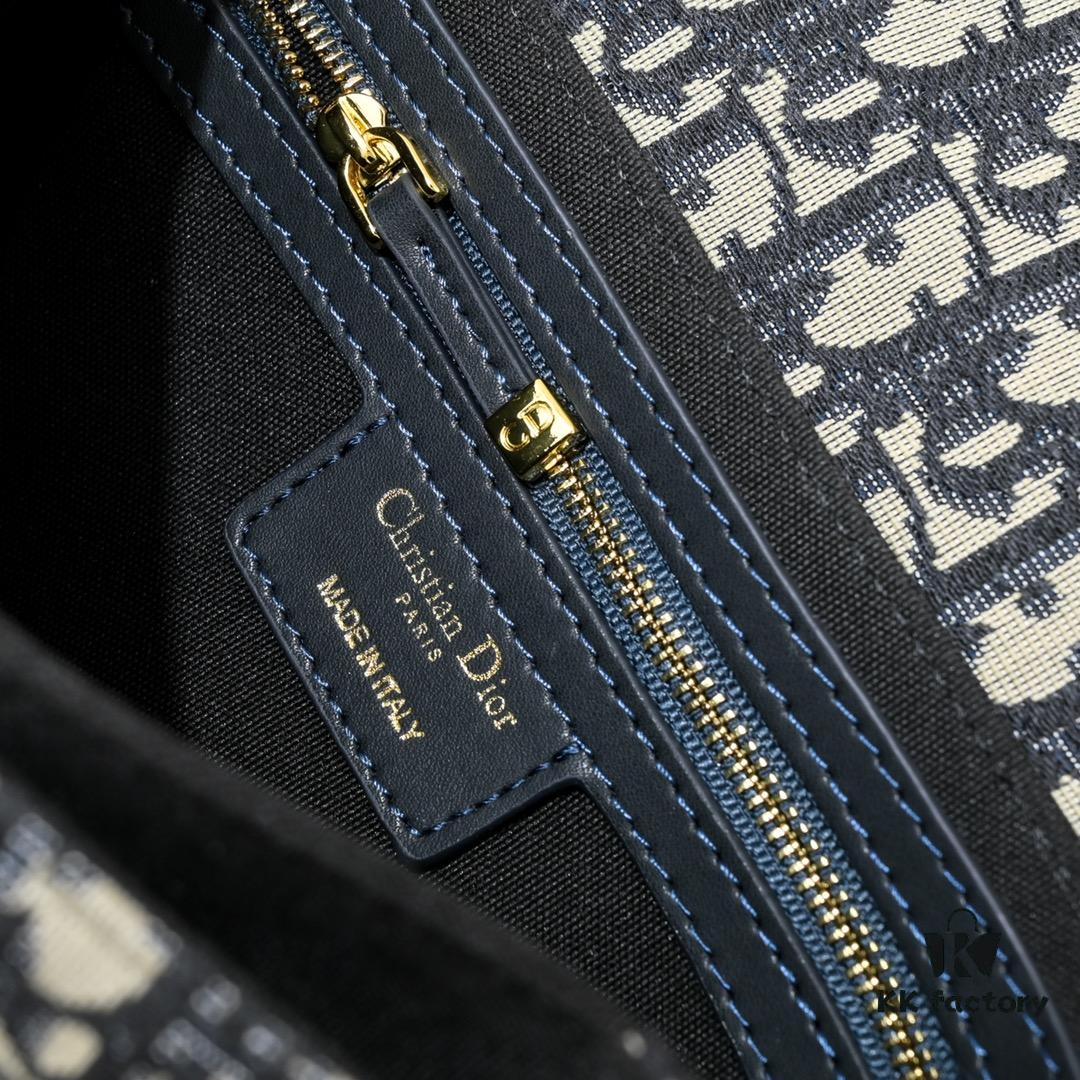 Upgraded Version with Box - Dior Bobby Bag, Retro Style Leather Texture, Sturdy Structure, Adjustable CD Enamel Chain