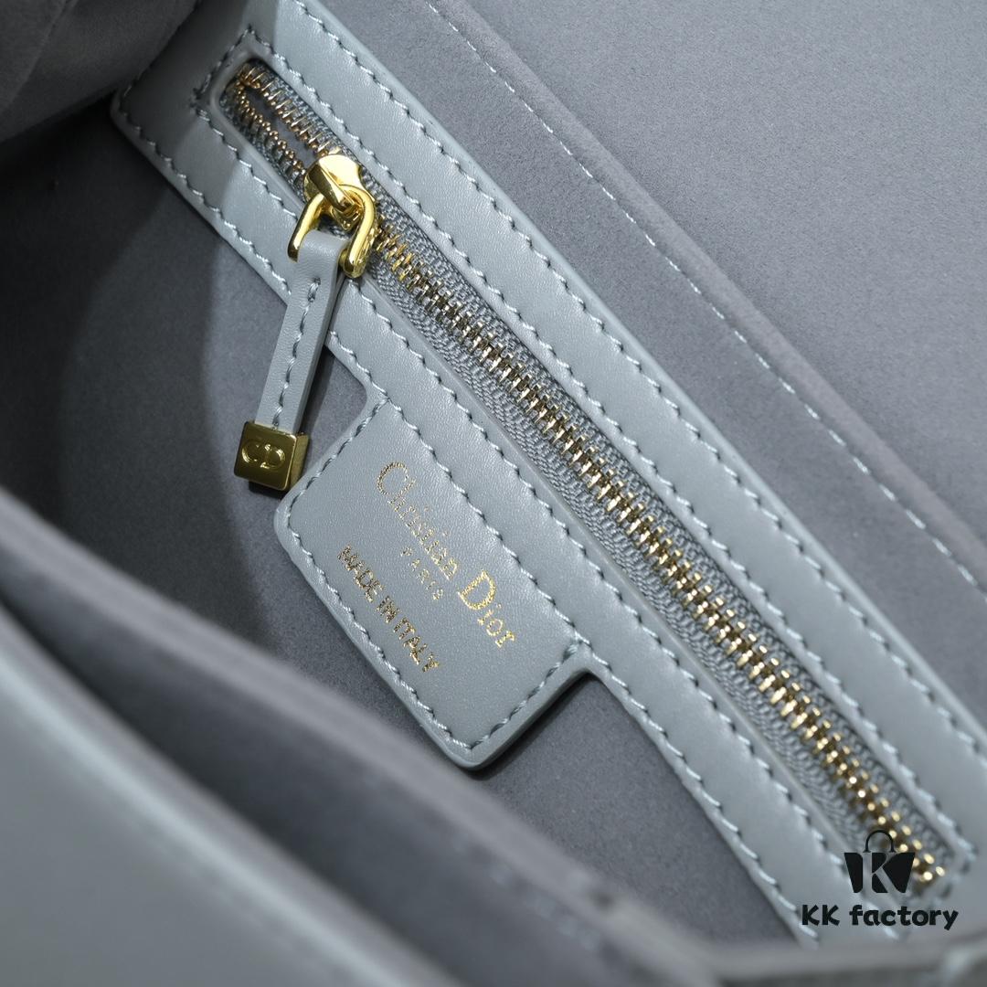 Upgraded Version Shipment 🔥 Comes with Box | Authentic Quality Dior Bobby Bag, New Retro Style Leather Handbag