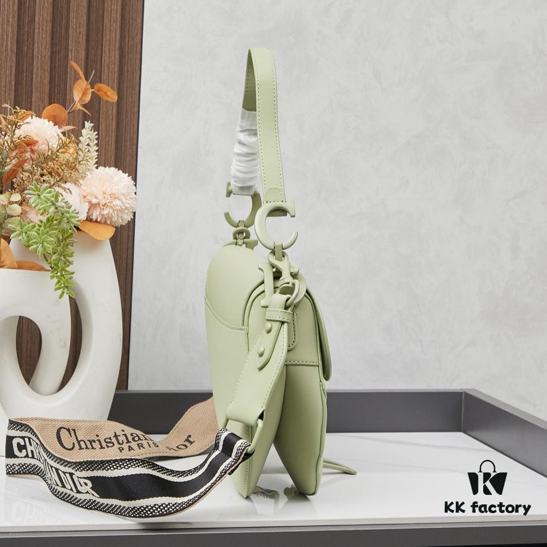 Matte Finish with Wide Strap New Arrival ☀【Includes Premium Gift Box】Large Size: 24.5 x 20 x 5 cm