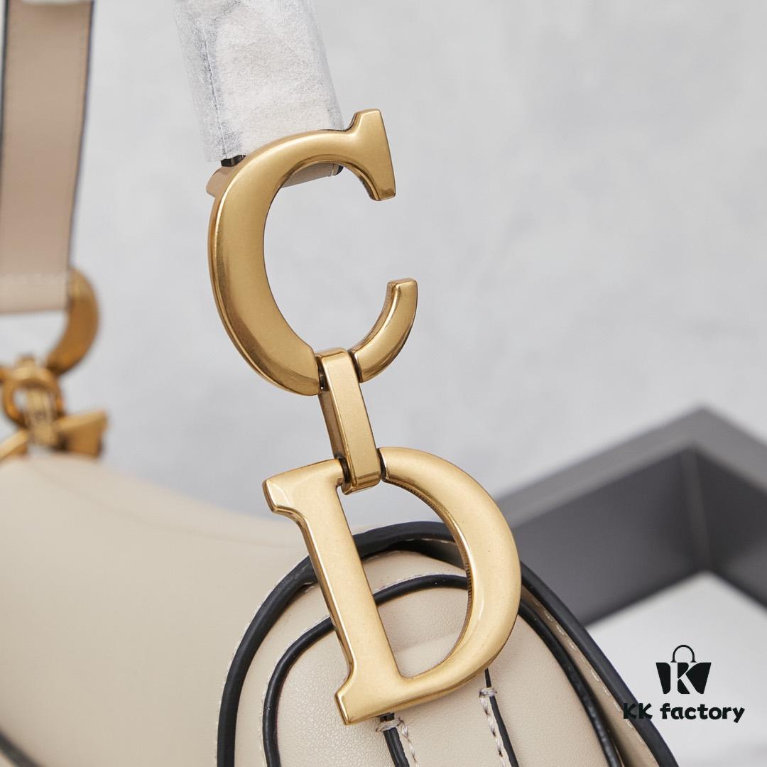 Classic Strap Small Shoulder Bag New Arrival ☀【Includes Premium Gift Box】Large Size: 24.5 x 20 x 5 cm