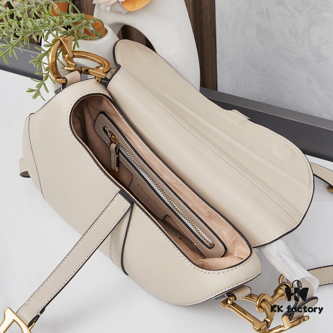 Classic Strap Small Shoulder Bag New Arrival ☀【Includes Premium Gift Box】Large Size: 24.5 x 20 x 5 cm