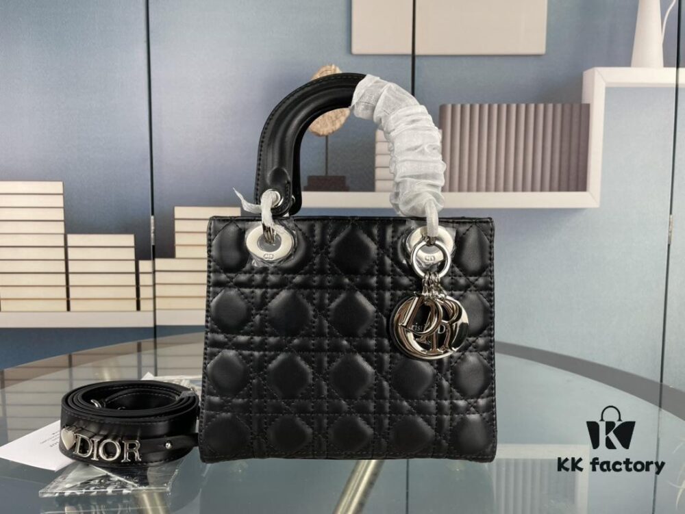 Medium Lady Dior Bag with Silk Scarf, Quilted Cannage Pattern, Top-Grade Imported Leather