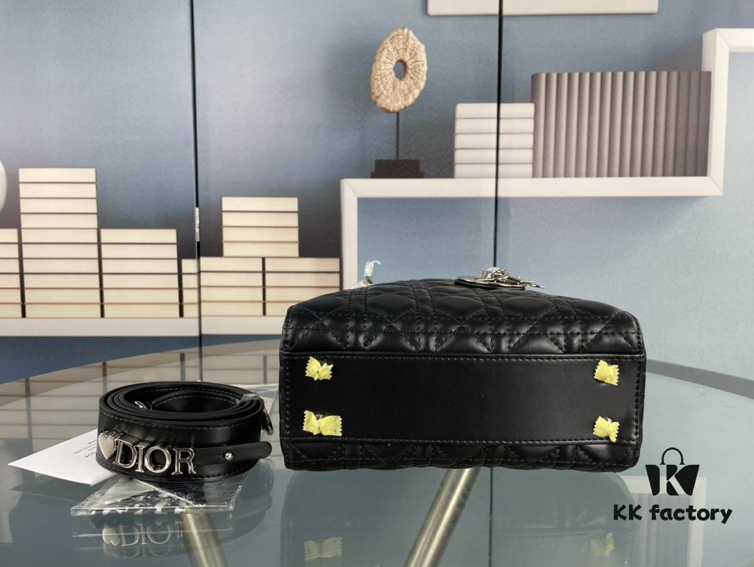 Medium Lady Dior Bag with Silk Scarf, Quilted Cannage Pattern, Top-Grade Imported Leather