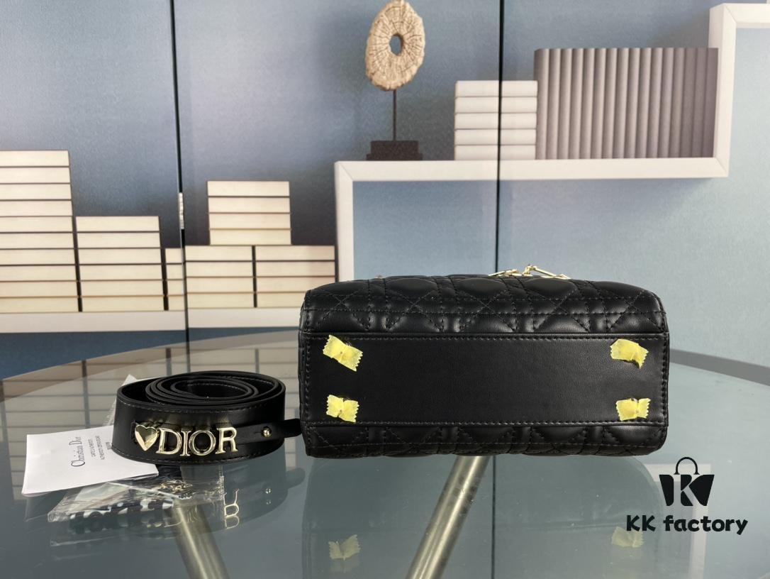 Medium Lady Dior Bag with Silk Scarf, Quilted Cannage Pattern, Top-Grade Imported Leather