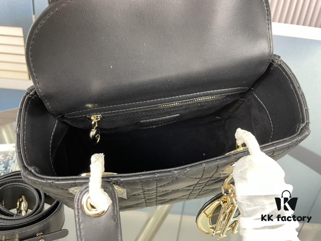 Medium Lady Dior Bag with Silk Scarf, Quilted Cannage Pattern, Top-Grade Imported Leather