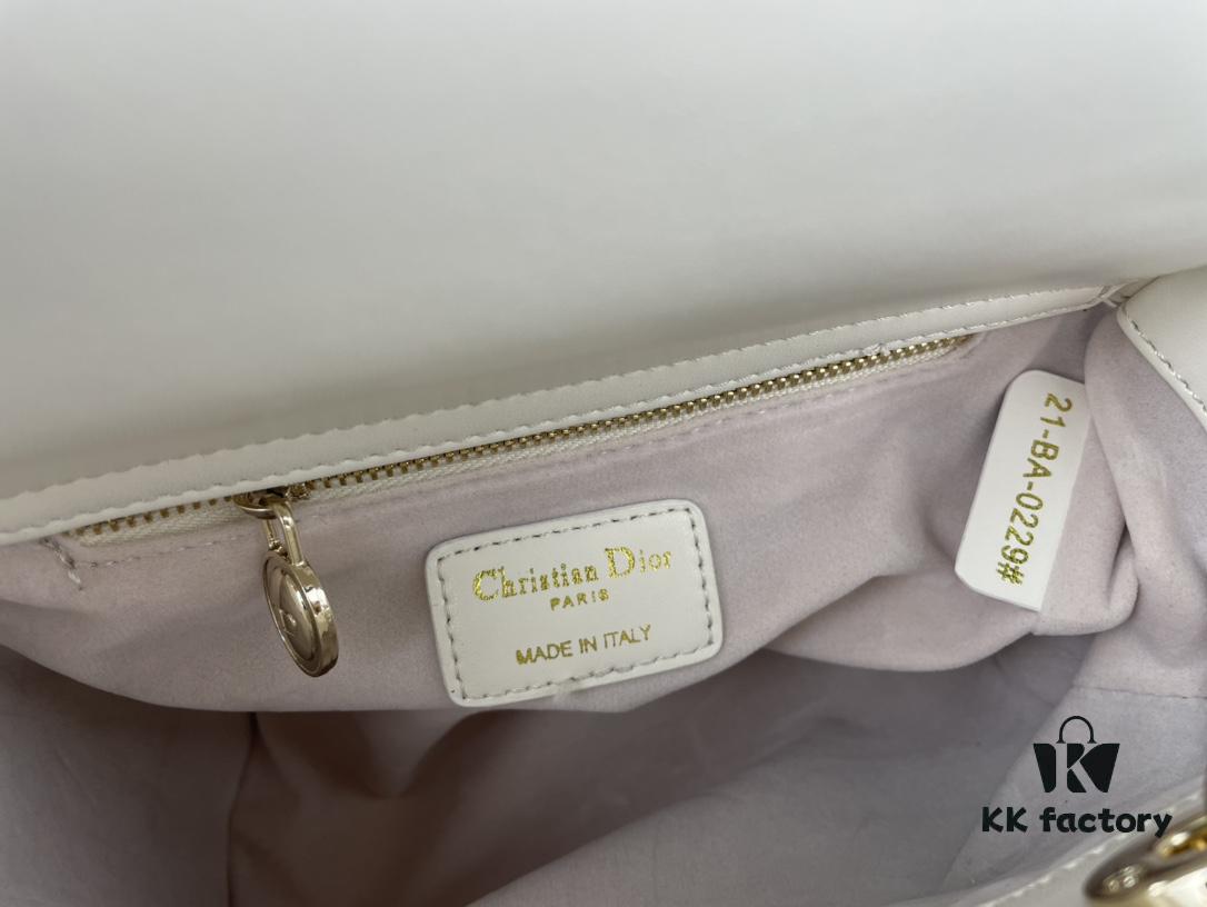 Medium Lady Dior Handbag with Silk Scarf, Quilted Cannage Pattern, Top-Grade Imported Leather