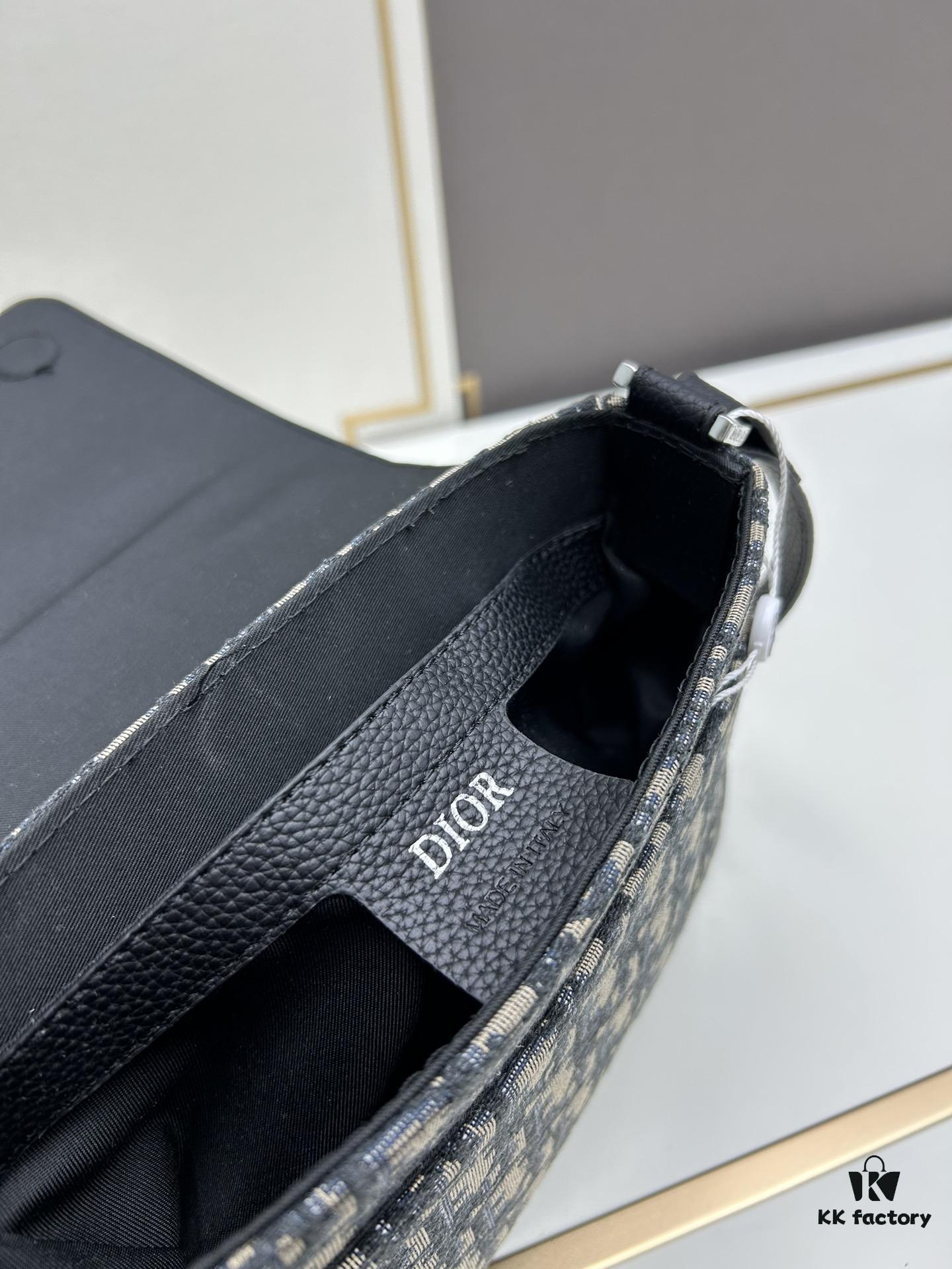 Dior Messenger Bag for Men, Model 9045, Box Size 22x17x6 cm