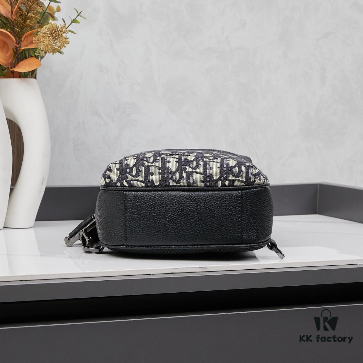 New Arrival with Box This Year's Latest Dior^_^ [Rising][Rising][Rising] The newest crossbody bag design of the season, inspired by the Rider handbag, compact and practical. Crafted with iconic beige and black Oblique pattern, front zip pocket features a 'DIOR' signature logo.