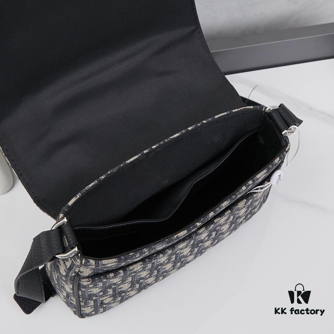 Dior Messenger Bag for Men, Model 9045, Box Size 22x17x6 cm