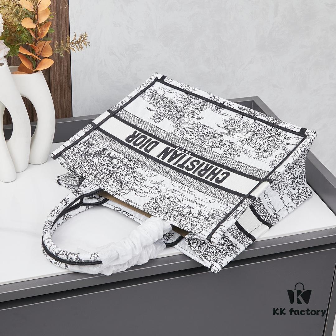 Original Order Embroidered Medium [Di0r Book Tote]