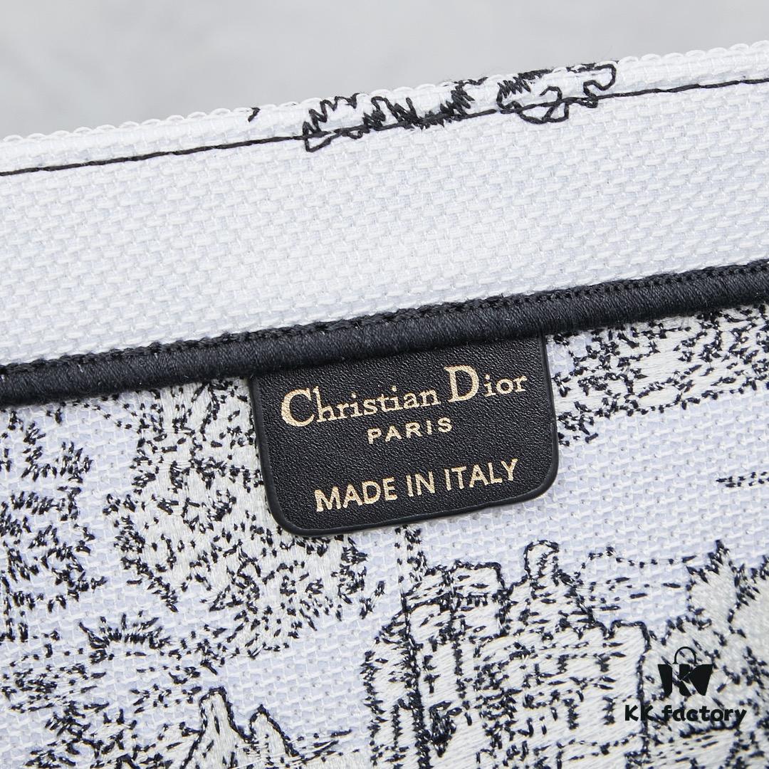 Original Order Embroidered Medium [Di0r Book Tote]