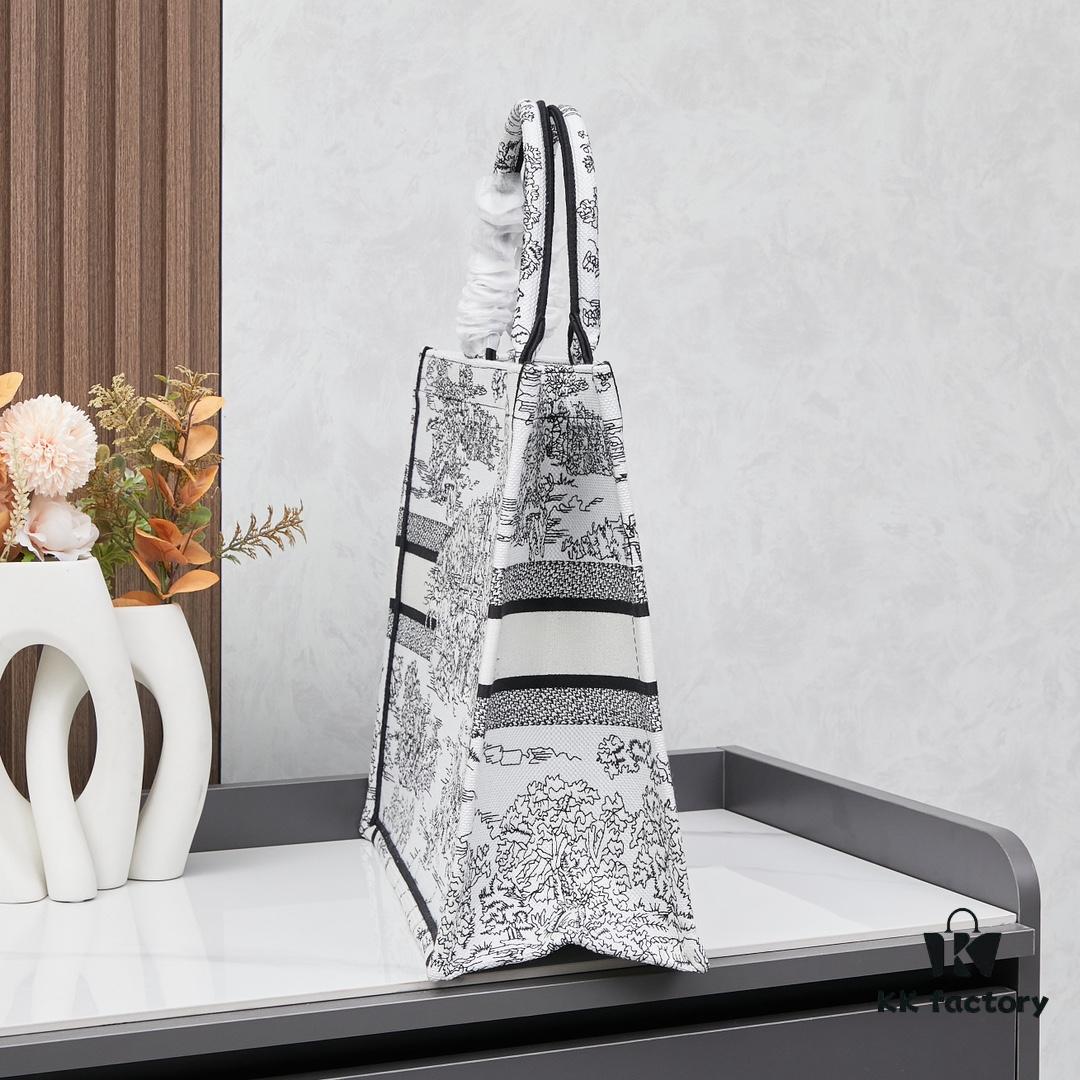 Embroidered Large [Di0r Book Tote]