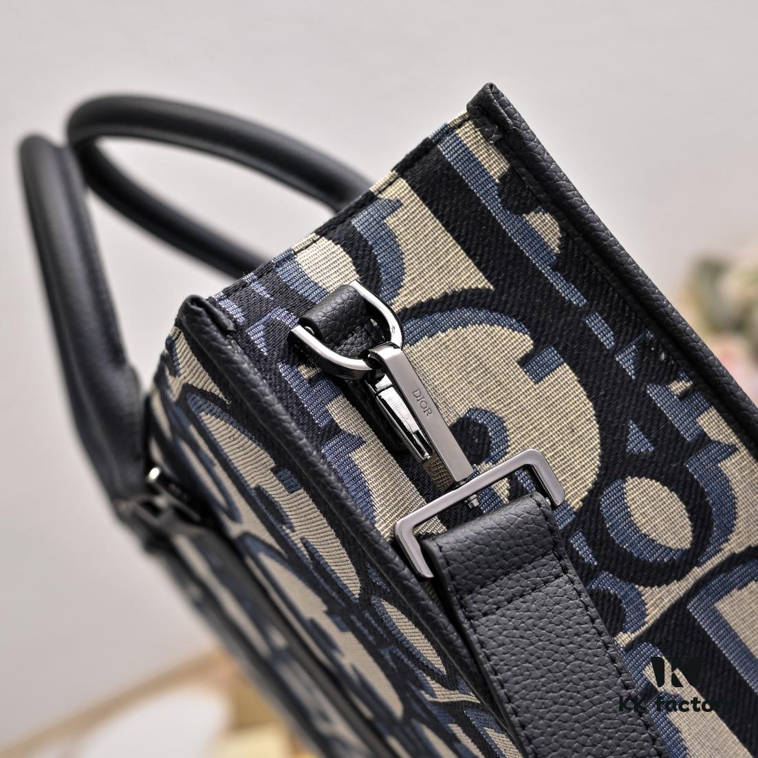 Top-Grade Original 🔥 Oblique Fabric East-West Handbag