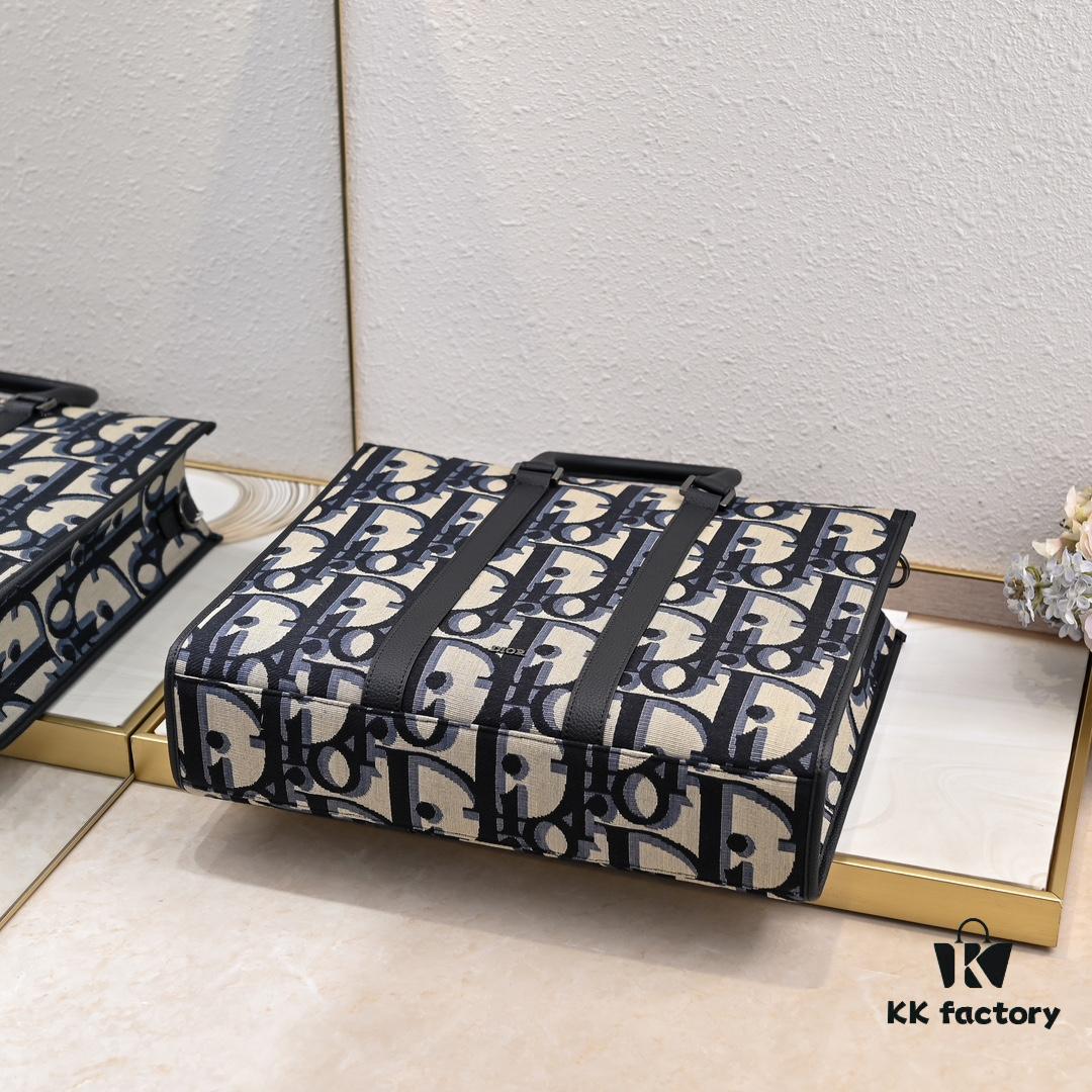 Top-Grade Original 🔥 Oblique Fabric East-West Handbag