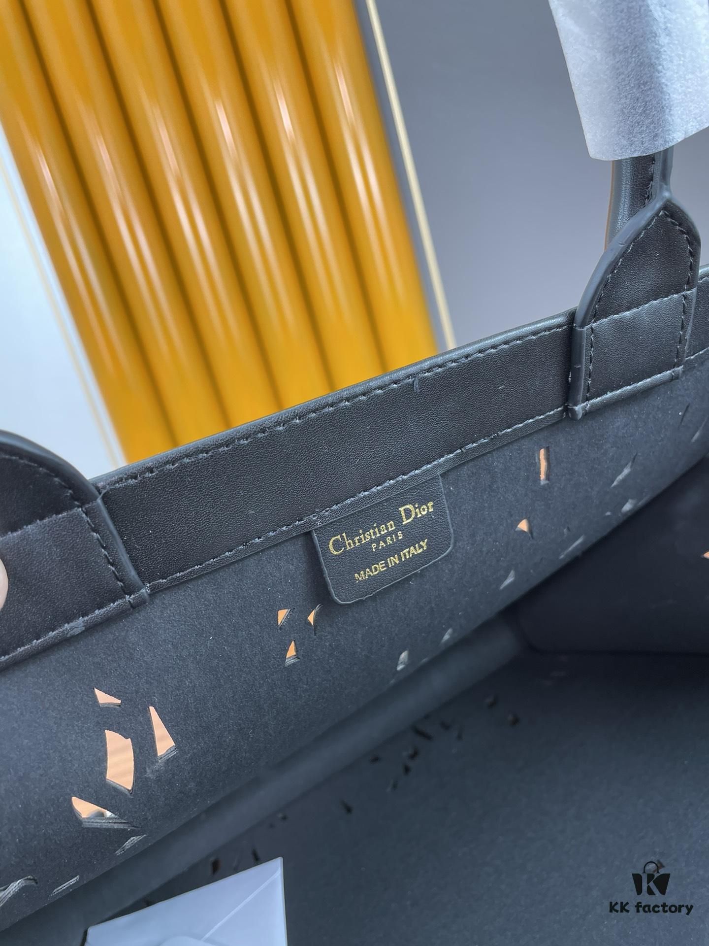 Large and Medium Size | Handcrafted Leather Sculpture Artwork 👑 Dior Spring Collection Latest Tote Bag Shoulder Bag 🎒 Official Website Series Runway Style