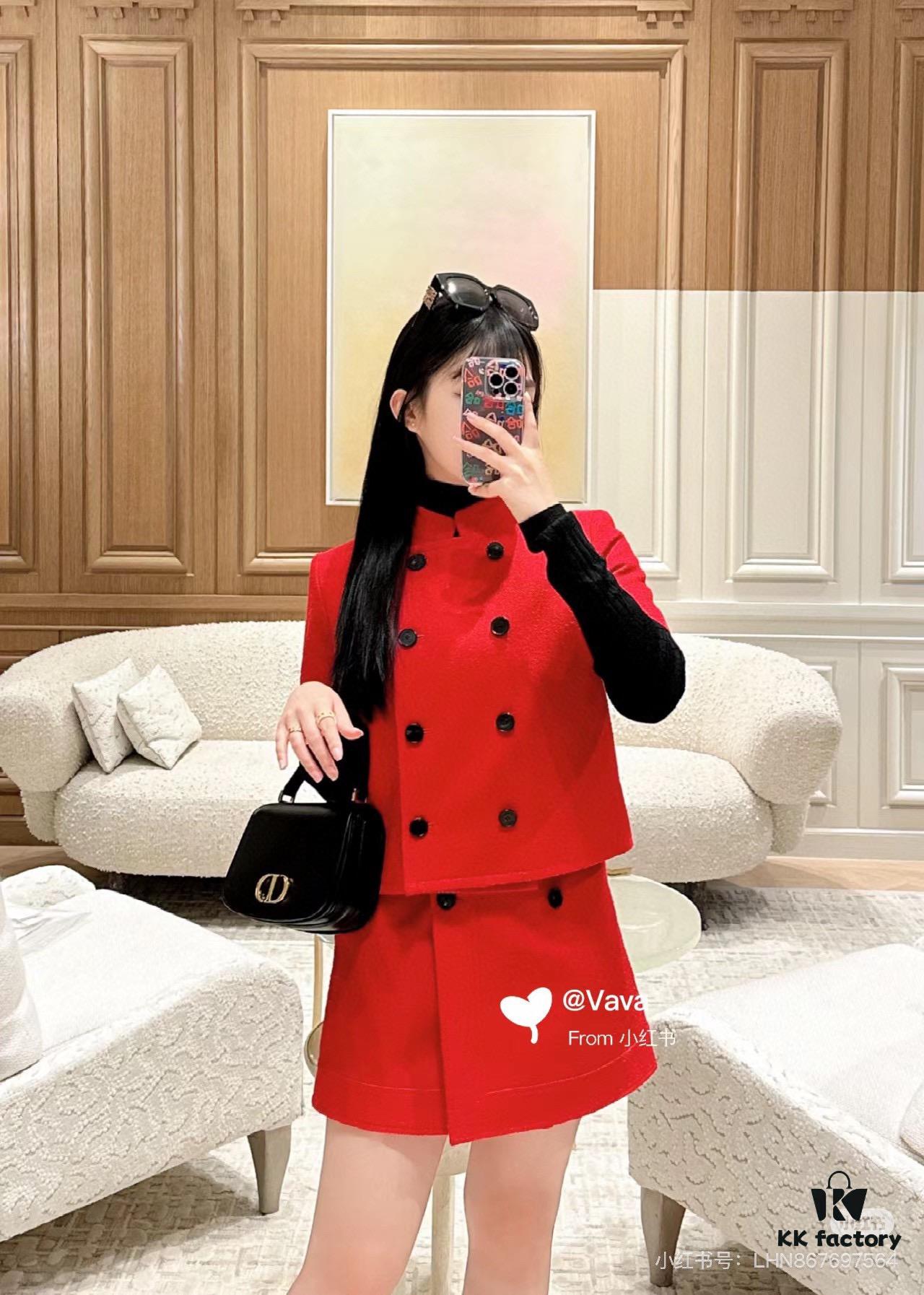 30 Montaigne Avenue Top Handle Bag (With Box) - Medium Size