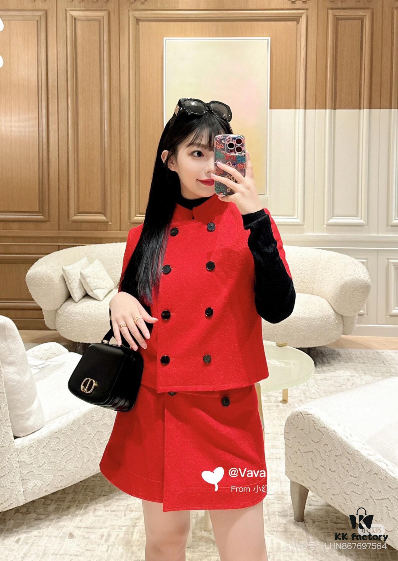 30 Montaigne Avenue Top Handle Bag (With Box) - Medium Size