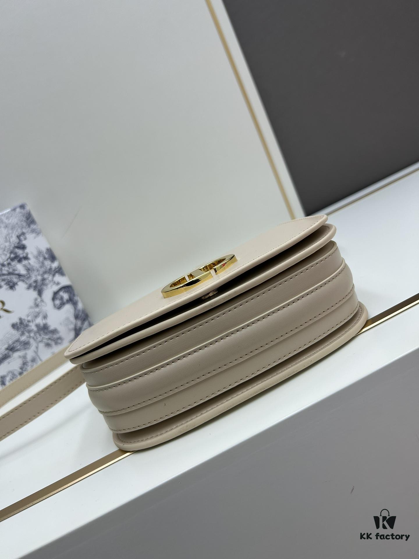 30 Montaigne Avenue Top Handle Bag (With Box) – Black Calfskin, Medium Size