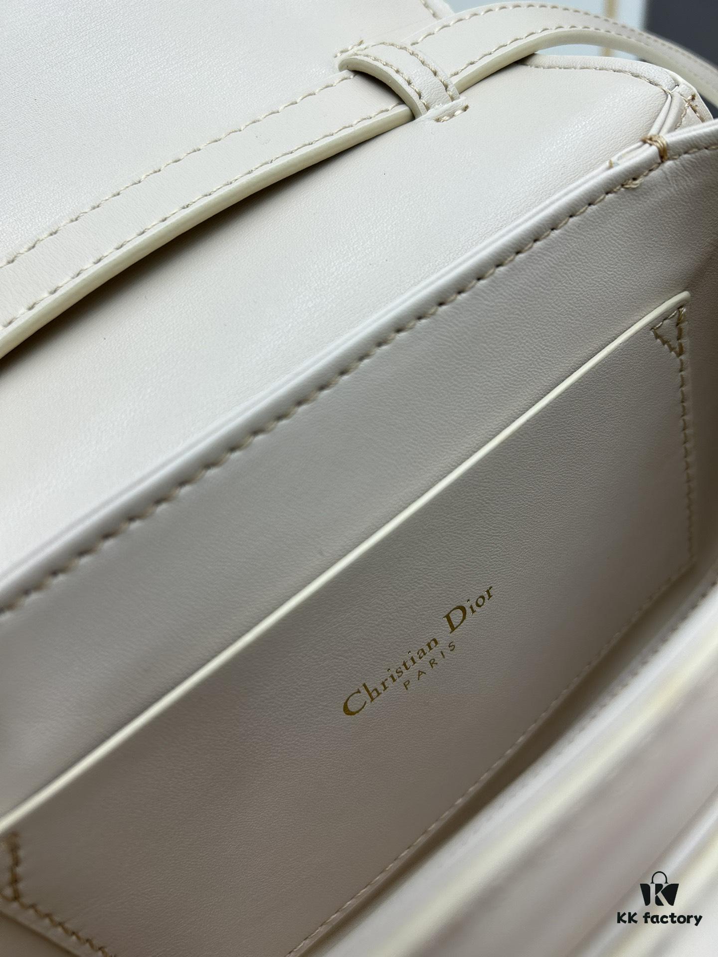 30 Montaigne Avenue Top Handle Bag (With Box) – Black Calfskin, Medium Size