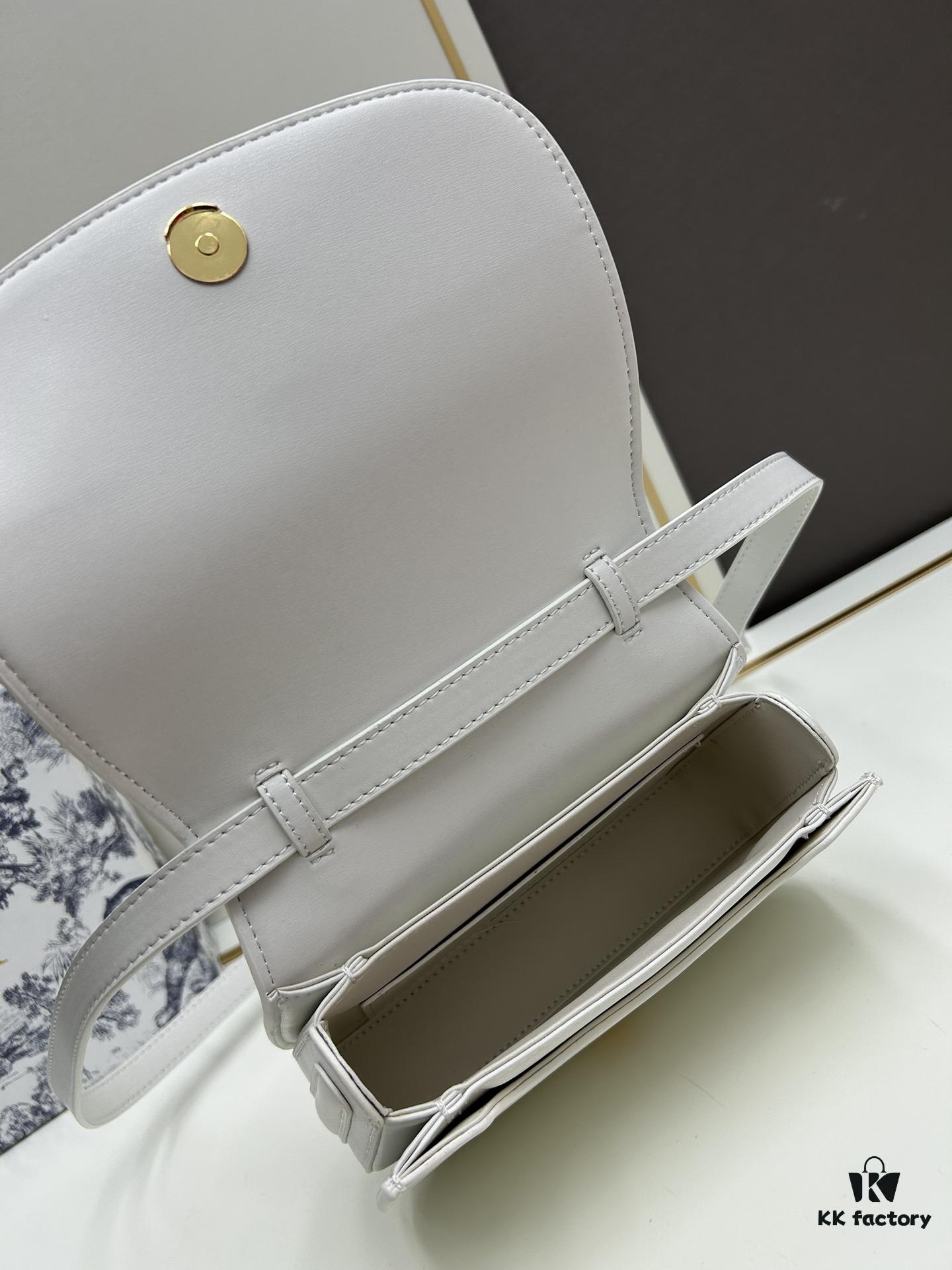 30 Montaigne Avenue Top Handle Bag (With Box) – Medium Size, Black Calfskin with CD Clasp