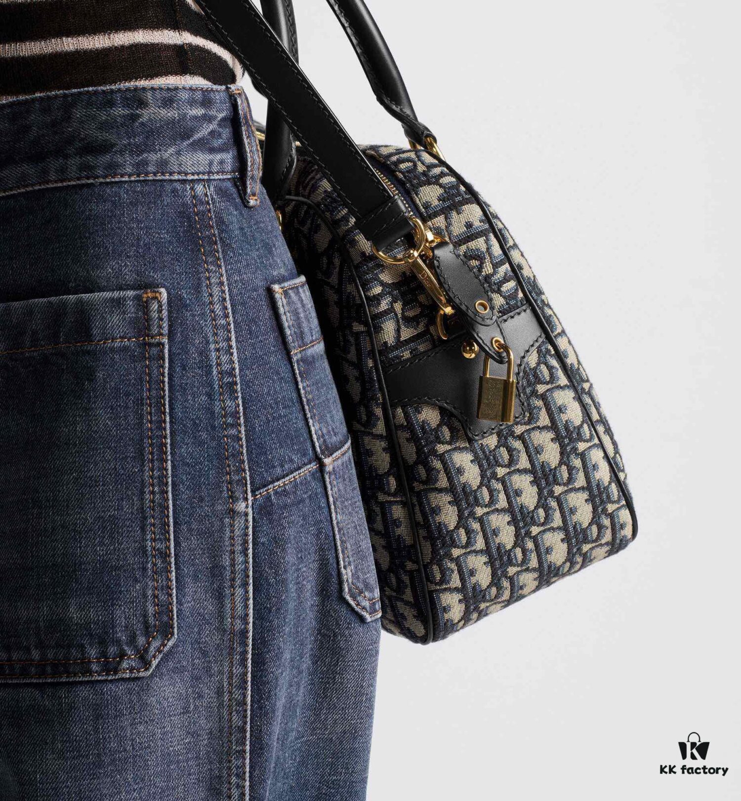 Large D-Vibe Bowling Bag in Blue Oblique Print