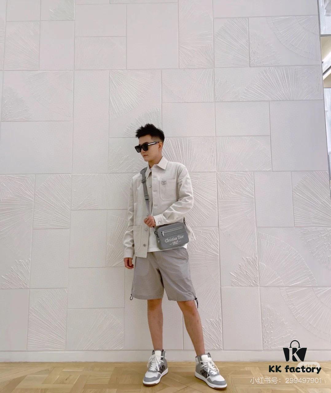 Dior Gray Camera-Grained Calfskin Messenger Bag | Safari Style | Compact Design with Detachable Strap