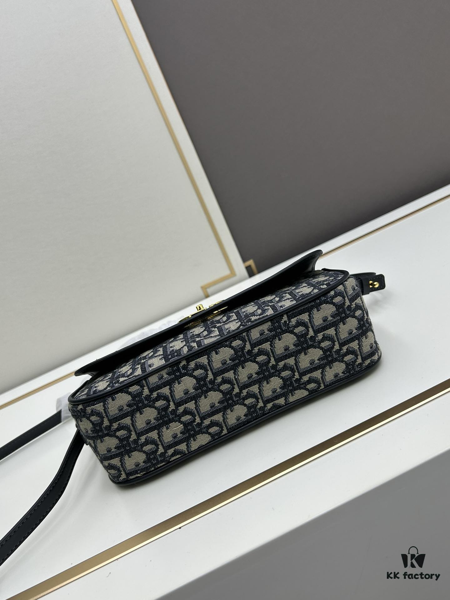 Dior 2024 Fall/Winter Runway Eyeshade Sunglasses VeryDior M1U