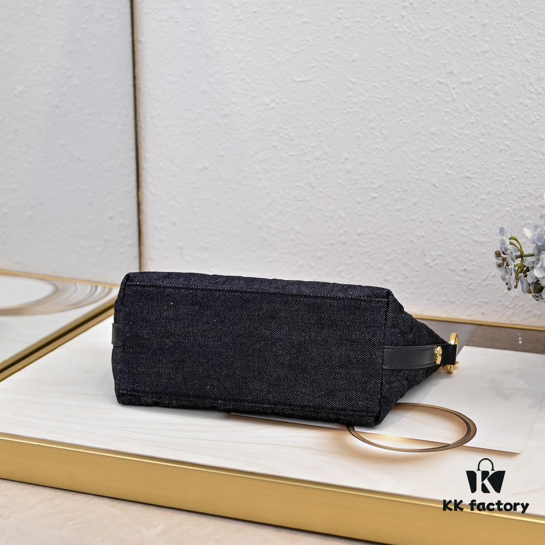 Embossed Diorstar Hobo Chain Bag