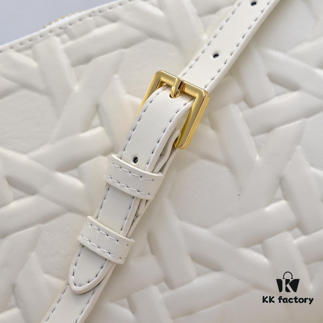 Embossed Diorstar Hobo Chain Bag