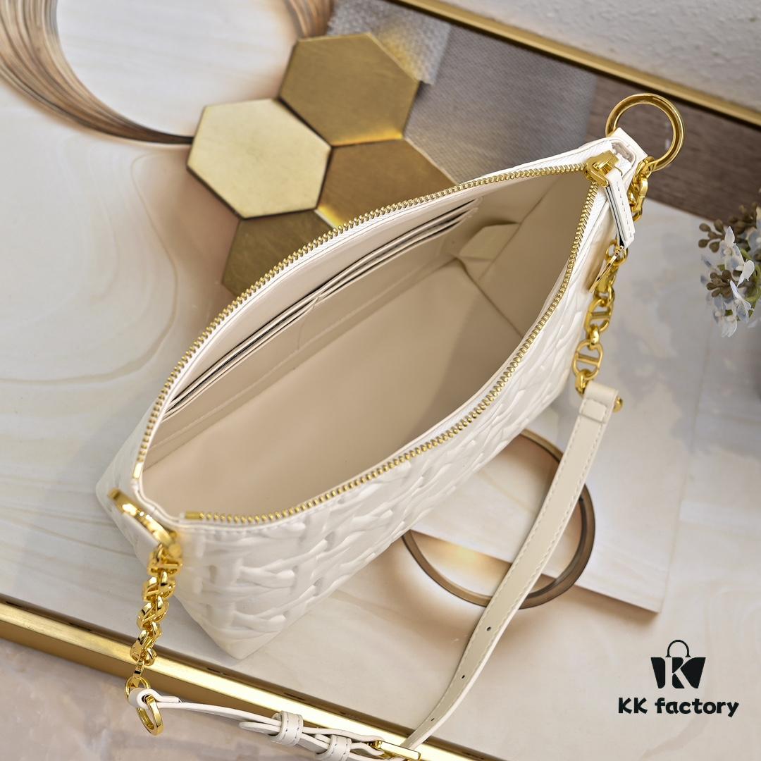 Embossed Diorstar Hobo Chain Bag